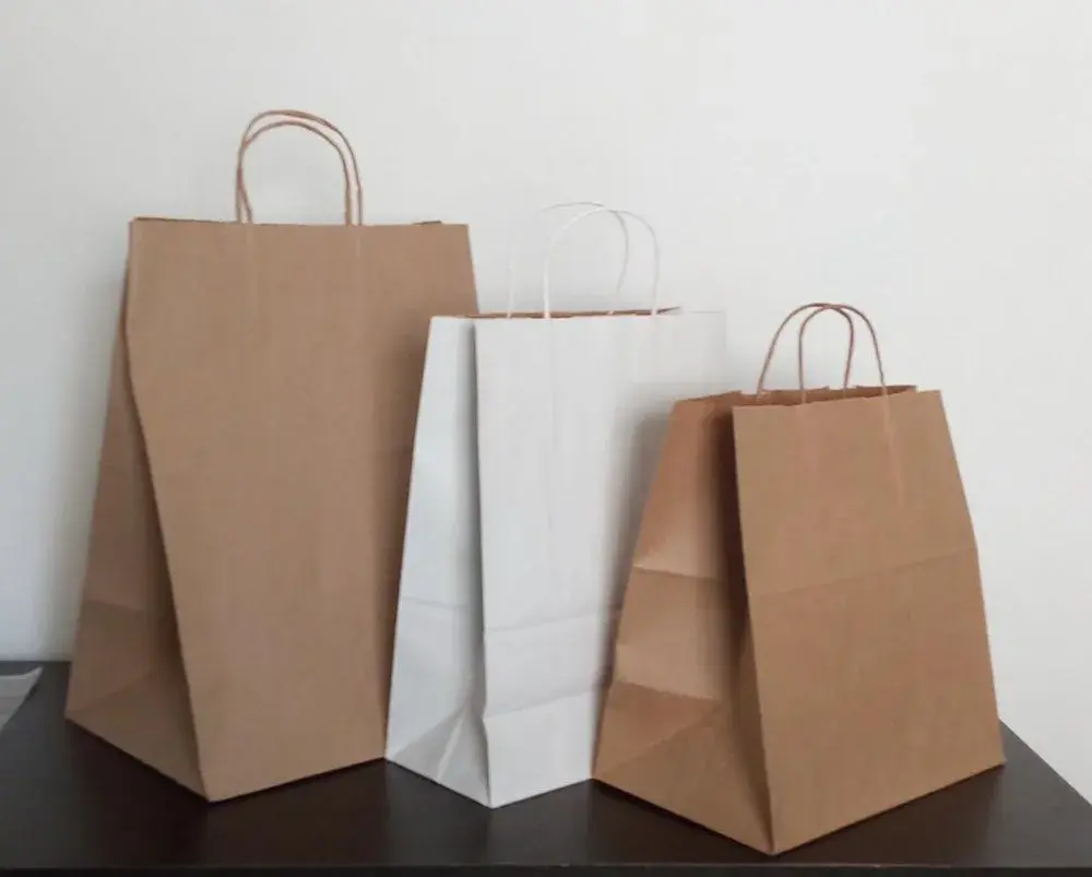 Bolsa De Papel Kraft Con Manigueta Paquete x 12 En Diferentes Tamaños
